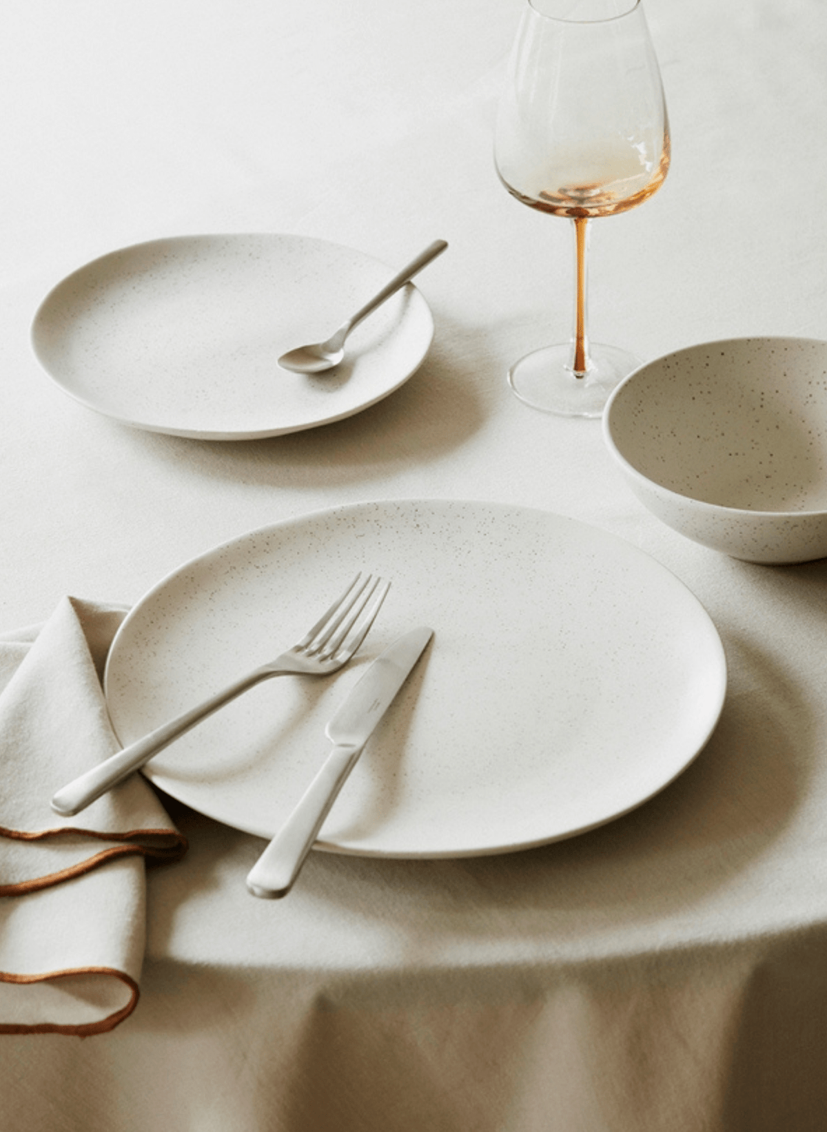 Broste Copenhagen Handgemachtes Geschirr - Set Nordic Vanilla, 4 Personen (12 - tlg.) - hei - kju