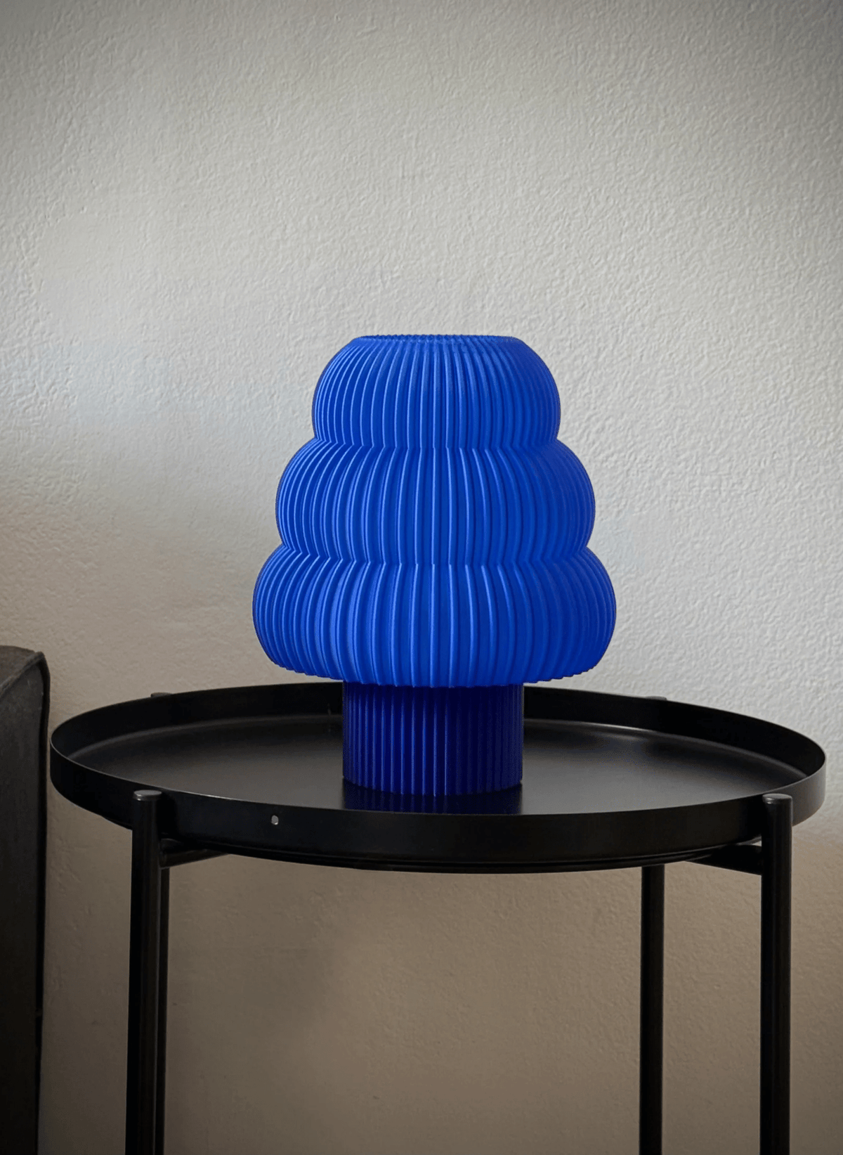 Mola Studio Tischlampe Luma Blau - hei - kju