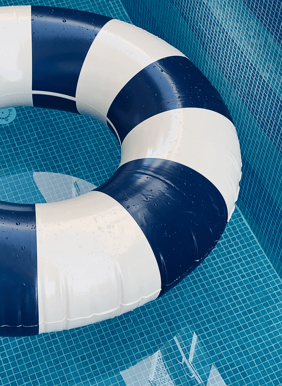 Petites Pommes Handgefertigter Schwimmring Cannes Blau - hei - kju